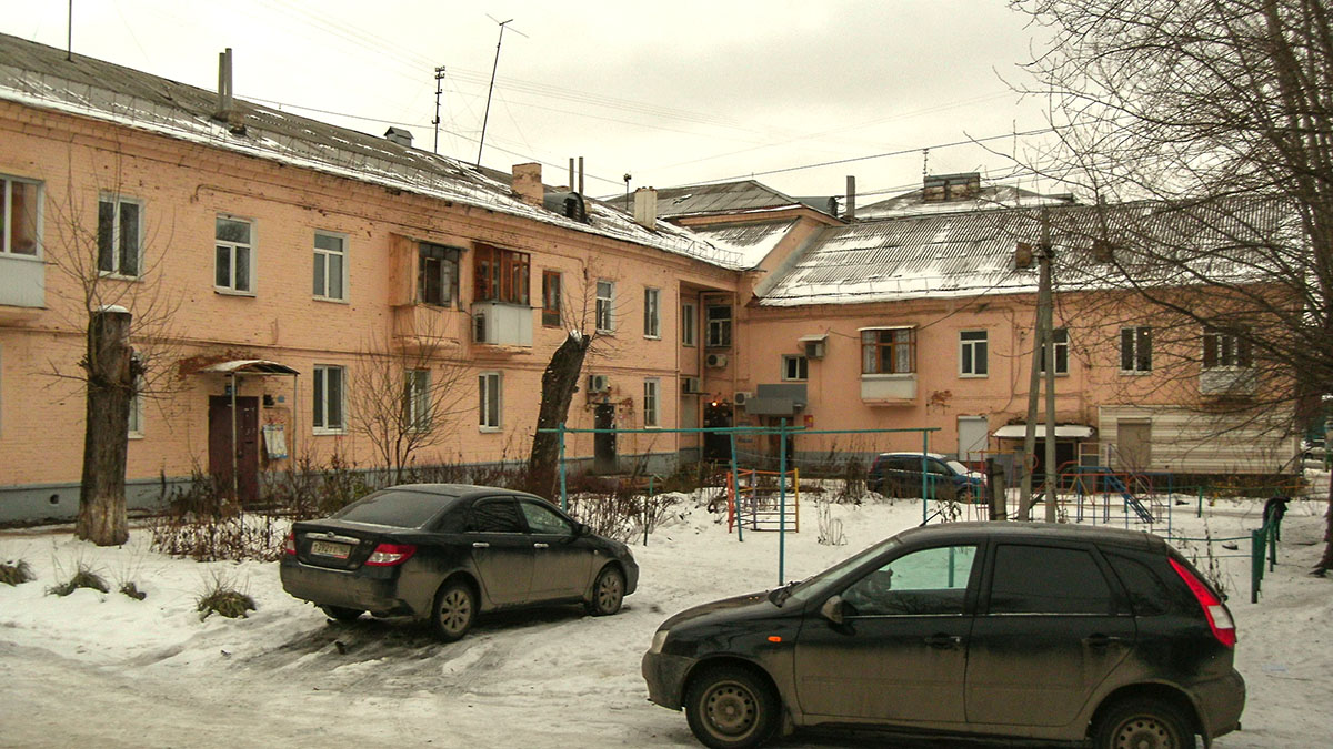 Ufa, Первомайская улица, 40 / Улица Победы, 13
