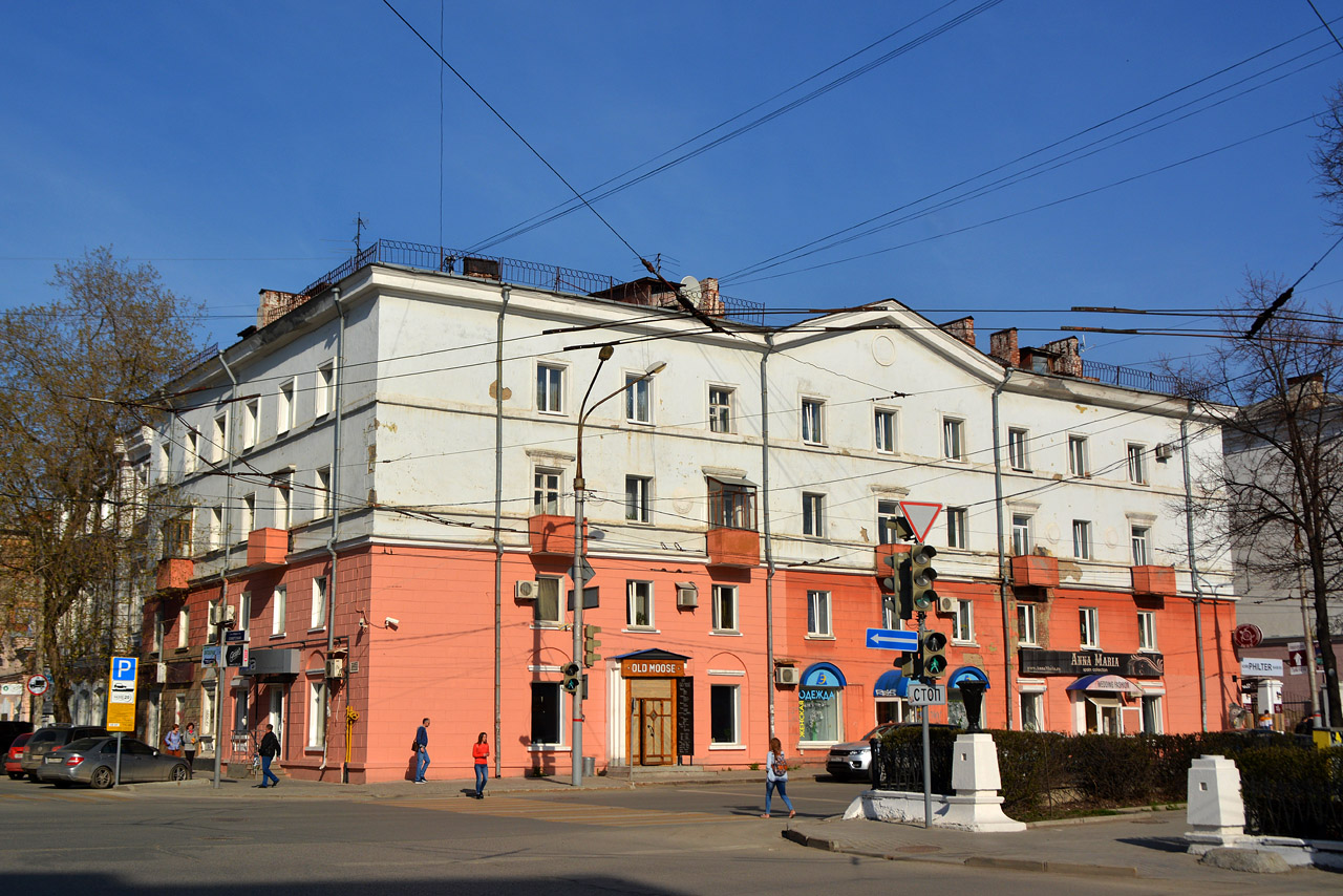 Пермь, Комсомольский проспект, 14