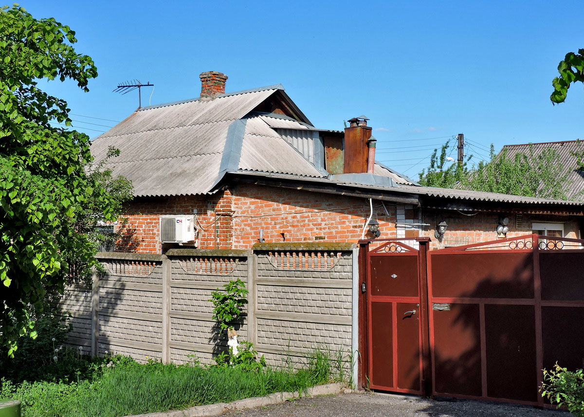 Charkow, Братская улица, 31 / Яблоневый проезд, 2