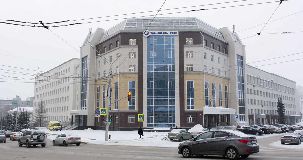 Уфа, Улица Цюрупы, 6; Улица Цюрупы, 8 / Улица Заки Валиди, 44; Улица Заки Валиди, 46