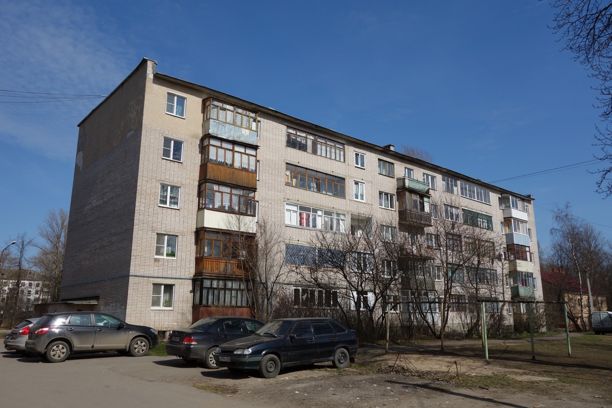 Великий Новгород, Локомотивная улица, 7