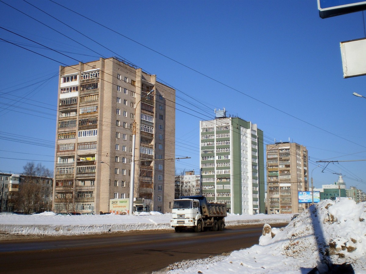 Великий Новгород, Проспект Мира, 38; Проспект Мира, 36; Проспект Мира, 34 / Улица Попова, 11