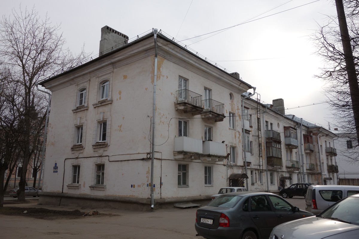 Великий Новгород, Яковлева улица, 22 / Мининский переулок, 1