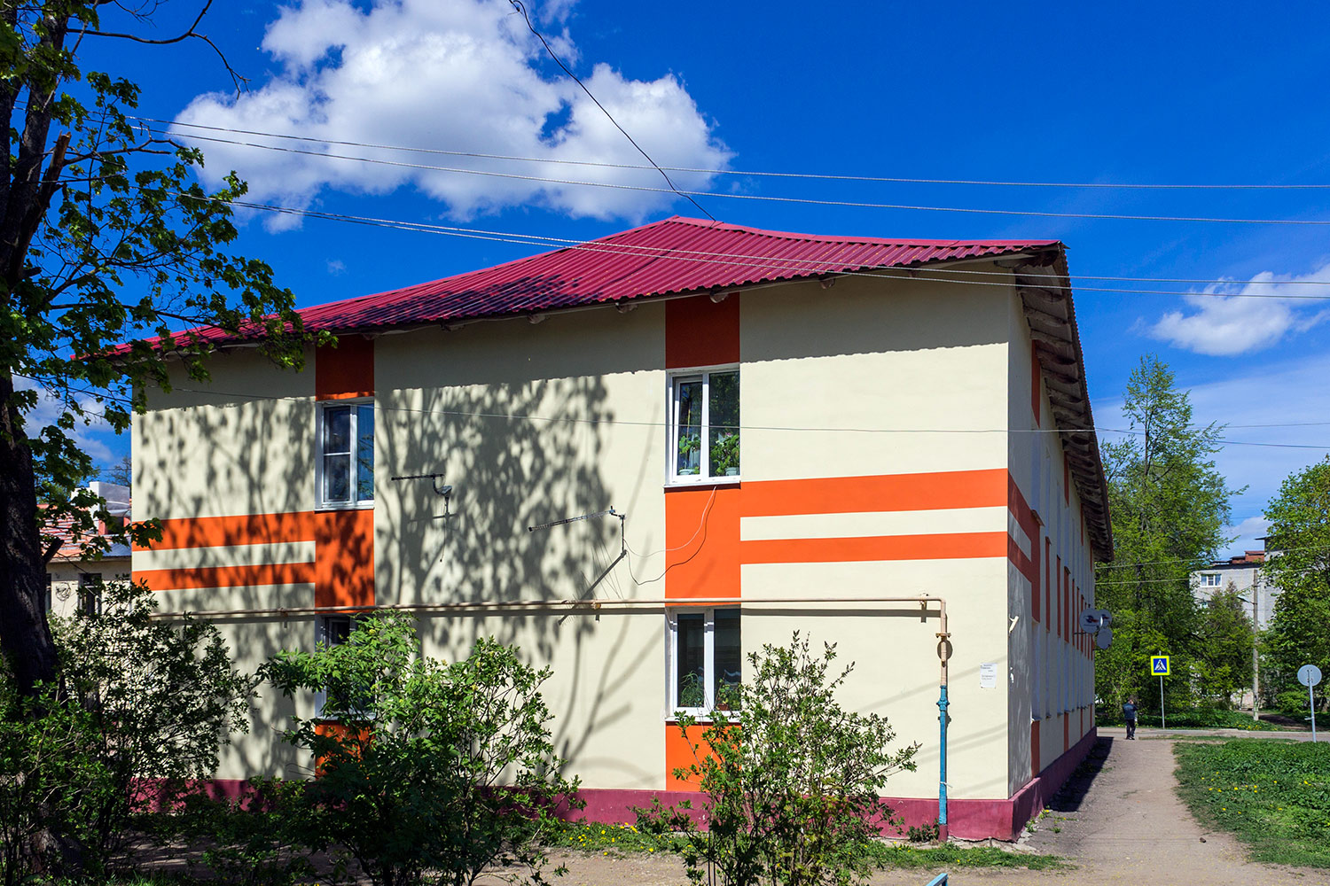Великий Новгород, Улица Красилова, 51 / Улица Рогатица, 28