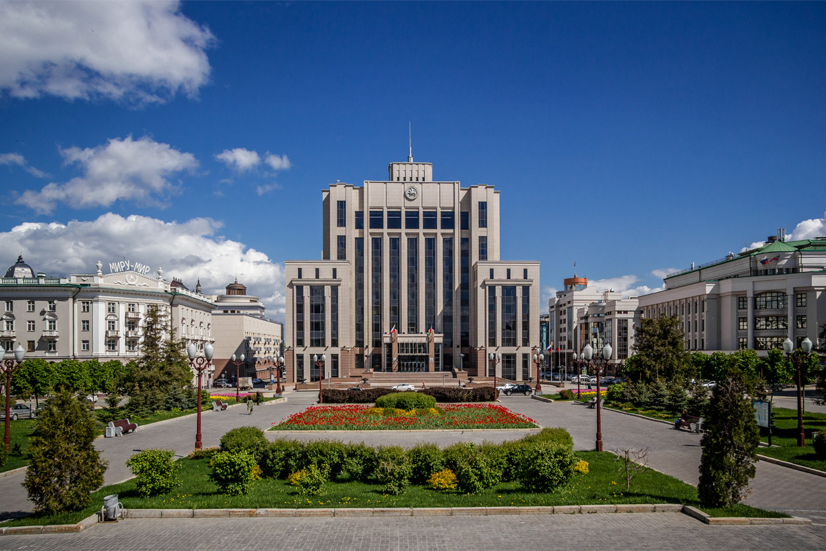Казань, Площадь Свободы, 1 корп. 1; Большая Красная улица, 29А; Улица Пушкина, 66 / Большая Красная улица, 33
