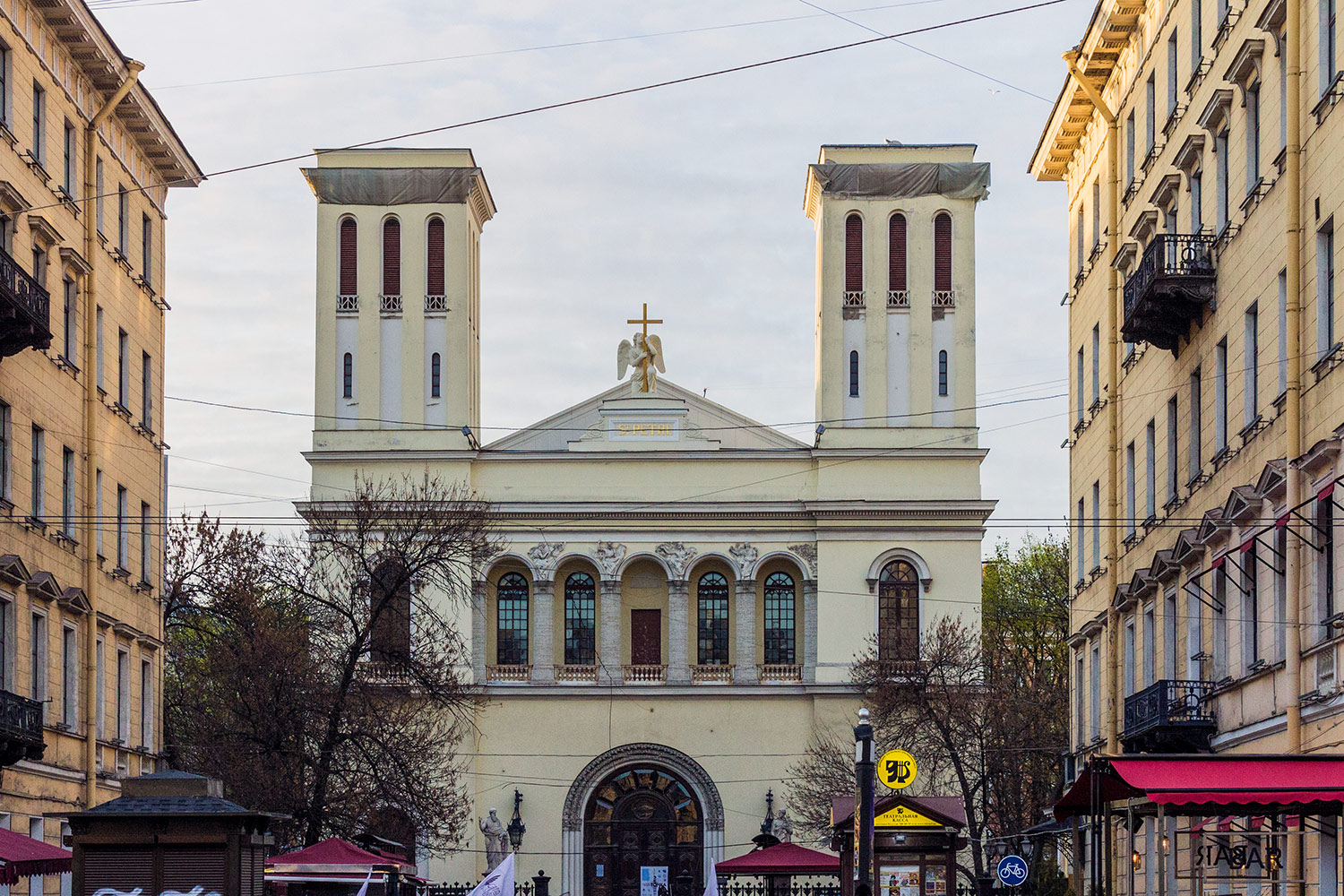 Санкт-Петербург, Невский проспект, 22-24 лит. Б