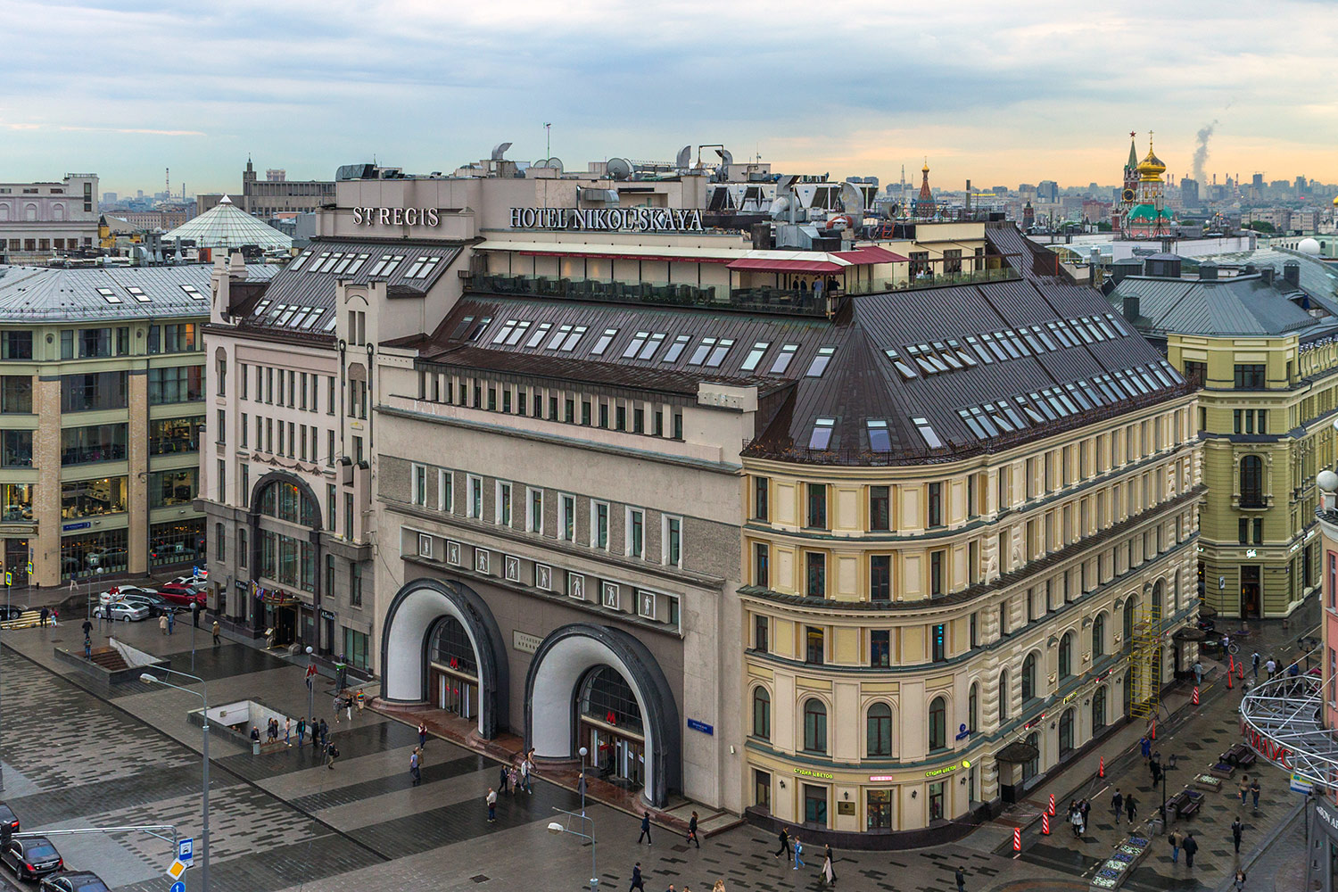 Moskva, Никольская улица, 12 / Большой Черкасский переулок, 1 / Лубянская площадь, 2 стр. 1