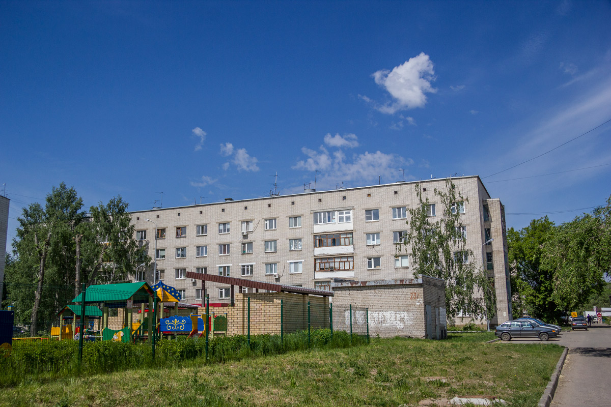 Казань, Молодёжная улица, 10