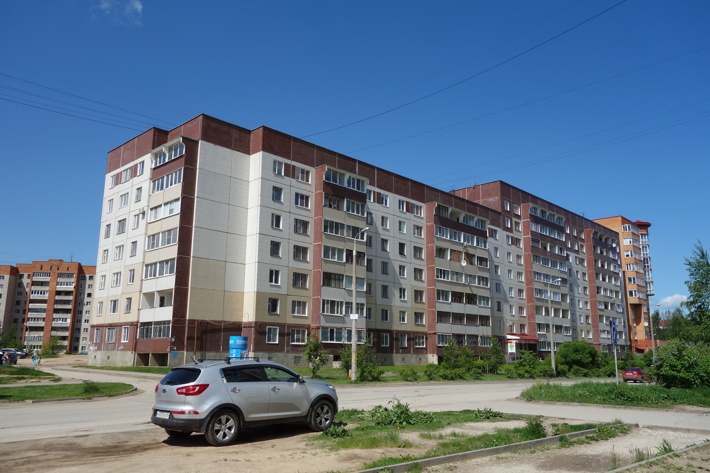 Псков, Улица Майора Достовалова, 1