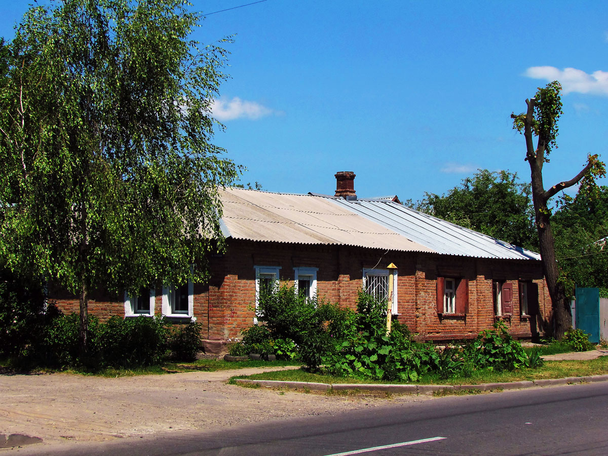 Харьков, Волонтёрская улица, 28 / Улица Петра Болбочана, 68