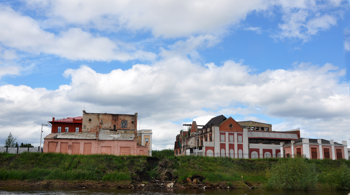 Omsk, Улица Петра Некрасова, 1/1