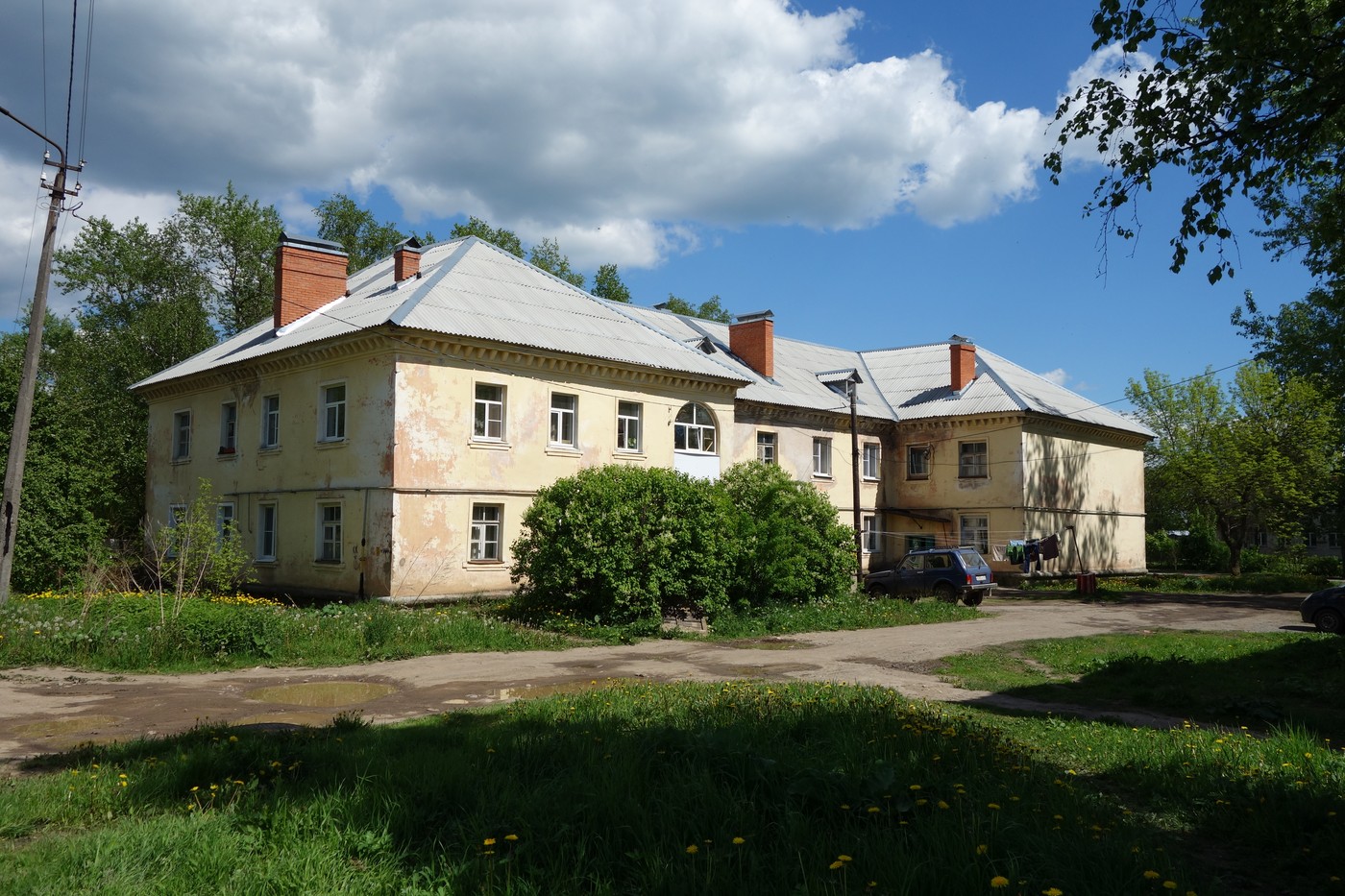 Чудово, Парайненская улица, 1 / Молодогвардейская улица, 6