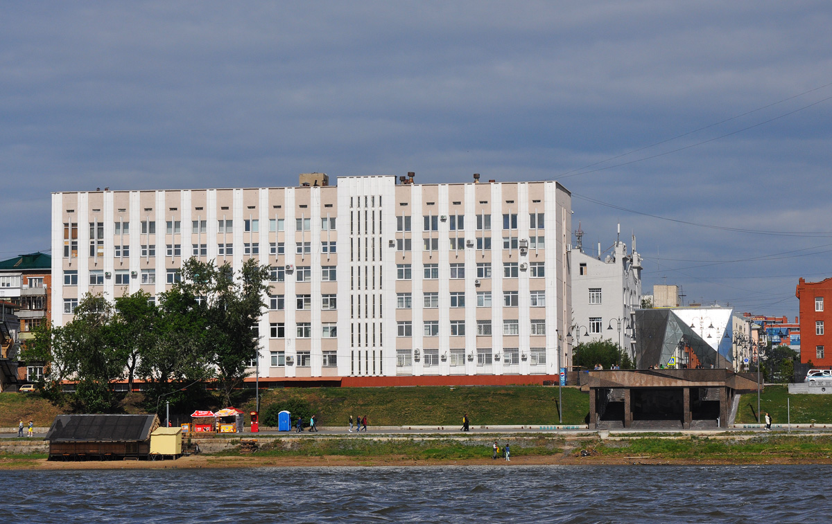 Омск, Улица 8 Марта, 8
