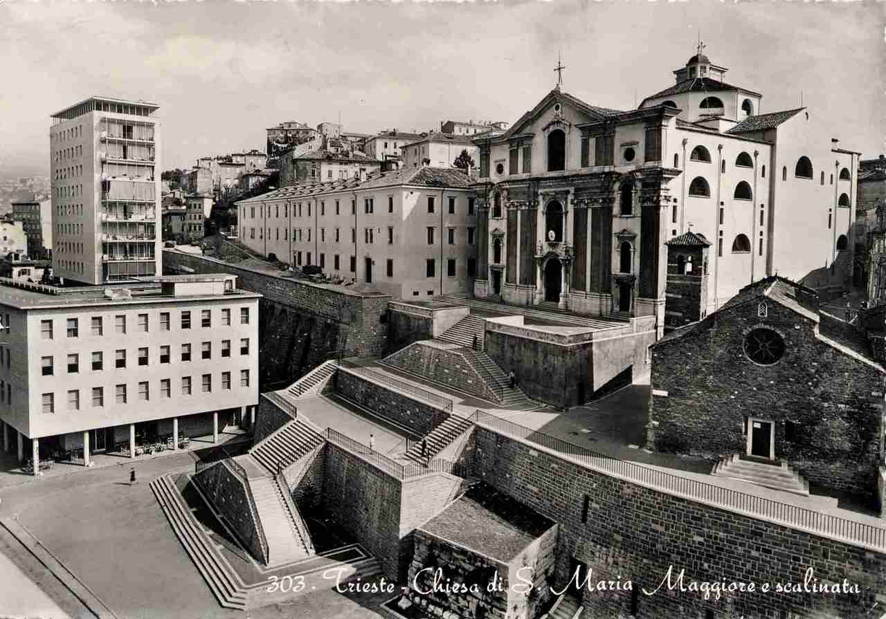 Триест, Piazza San Silvestro, (?); Via del Collegio, 6