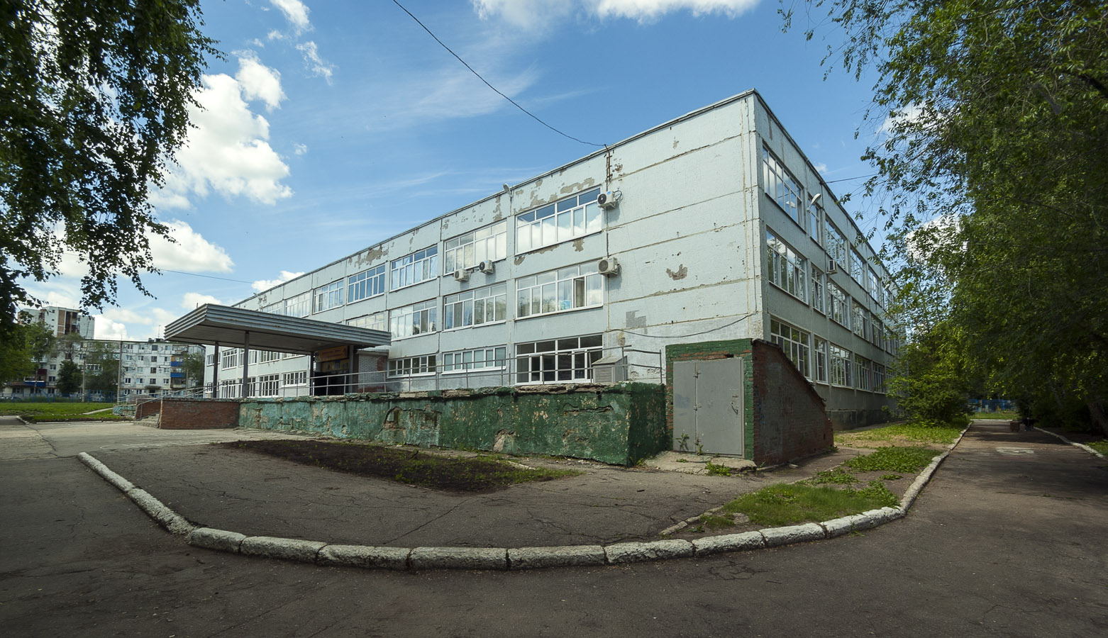 Новокуйбышевск, Улица Ворошилова, 12