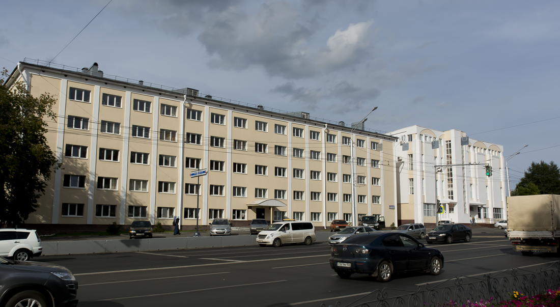 Уфа, Улица Заки Валиди, 33; Улица Заки Валиди, 33/1