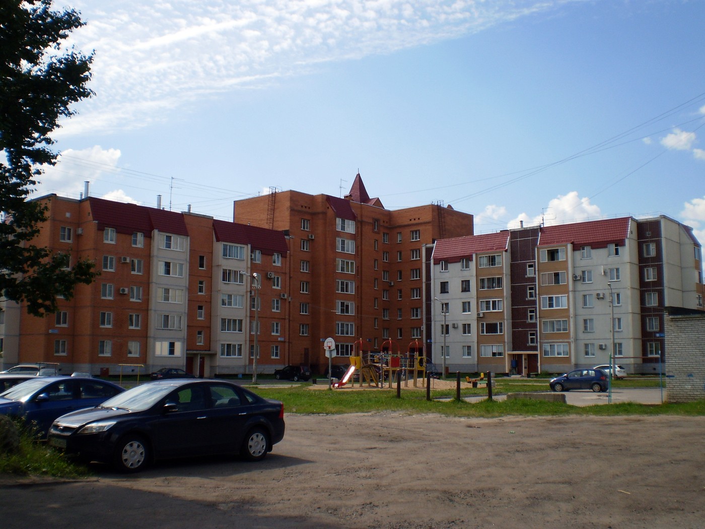 Кириши, Плавницкий бульвар, 14; Проспект Ленина, 58; Проспект Ленина, 60