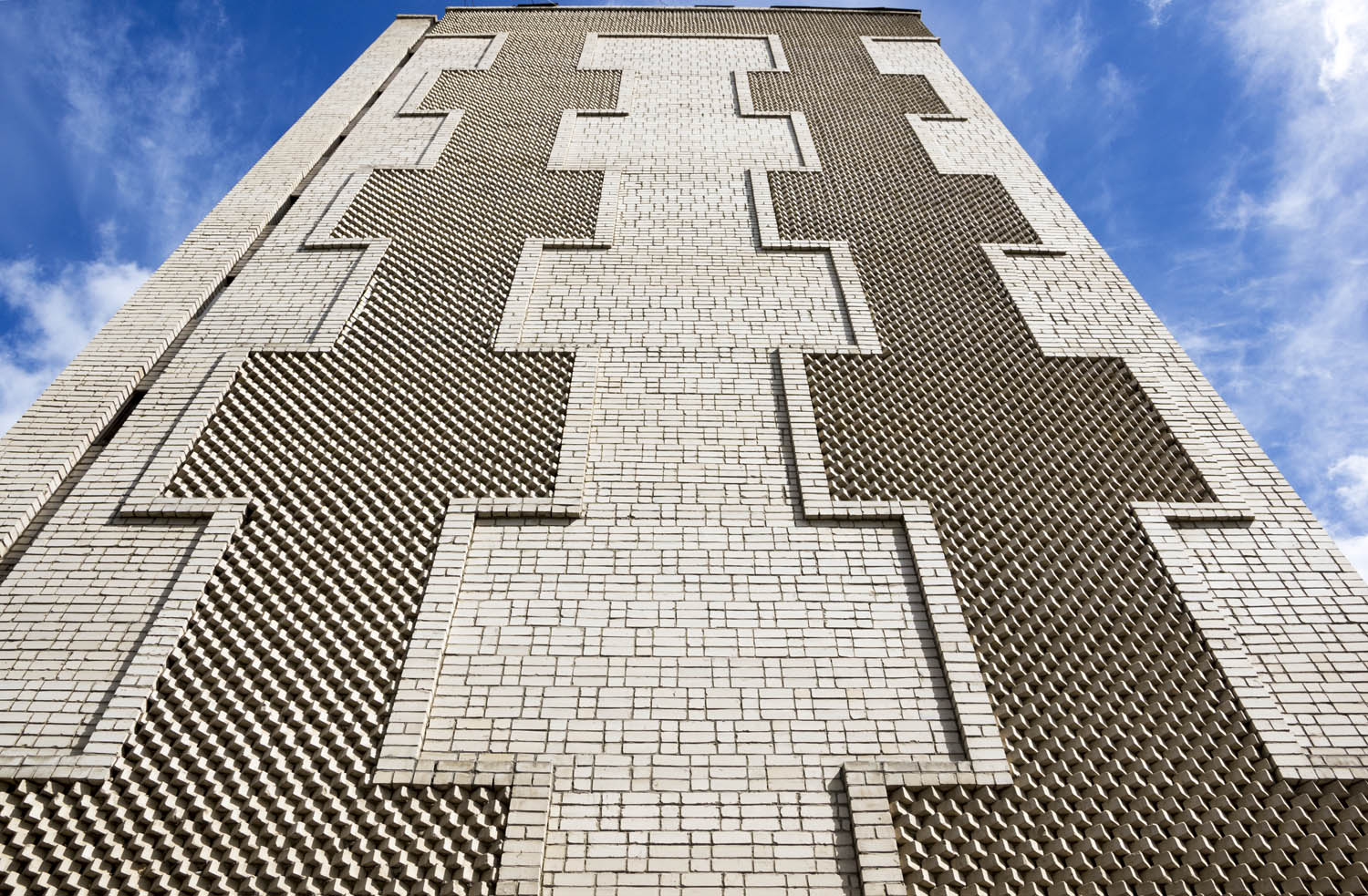 Novokuybyshevsk, Улица Суворова, 11