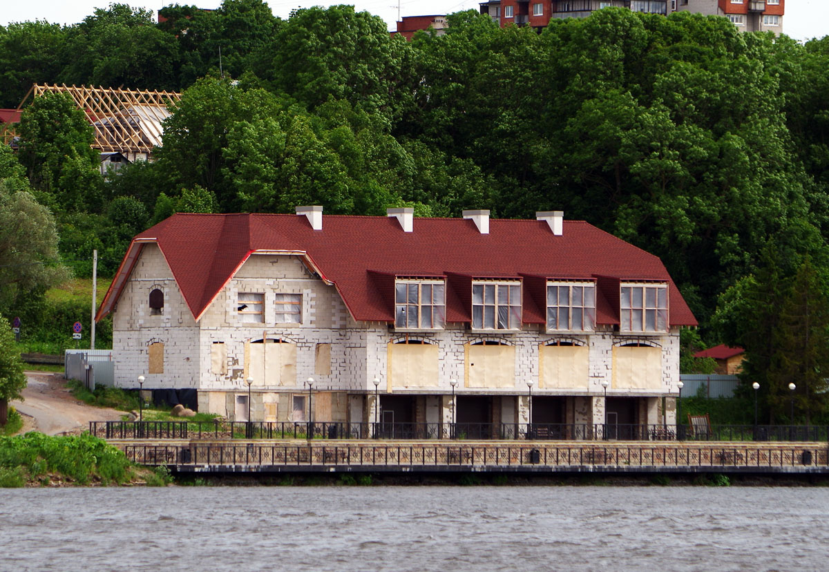 Ивангород, Рыбацкая набережная, 12