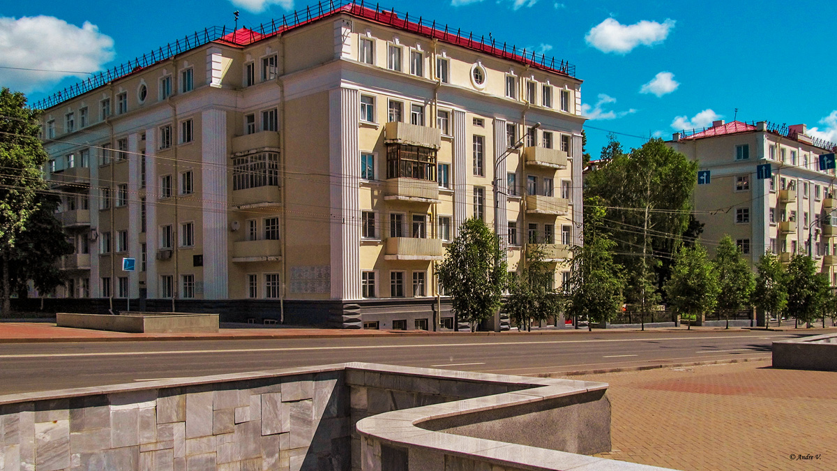 Ufa, Улица Ленина, 2; Улица Ленина, 2/2