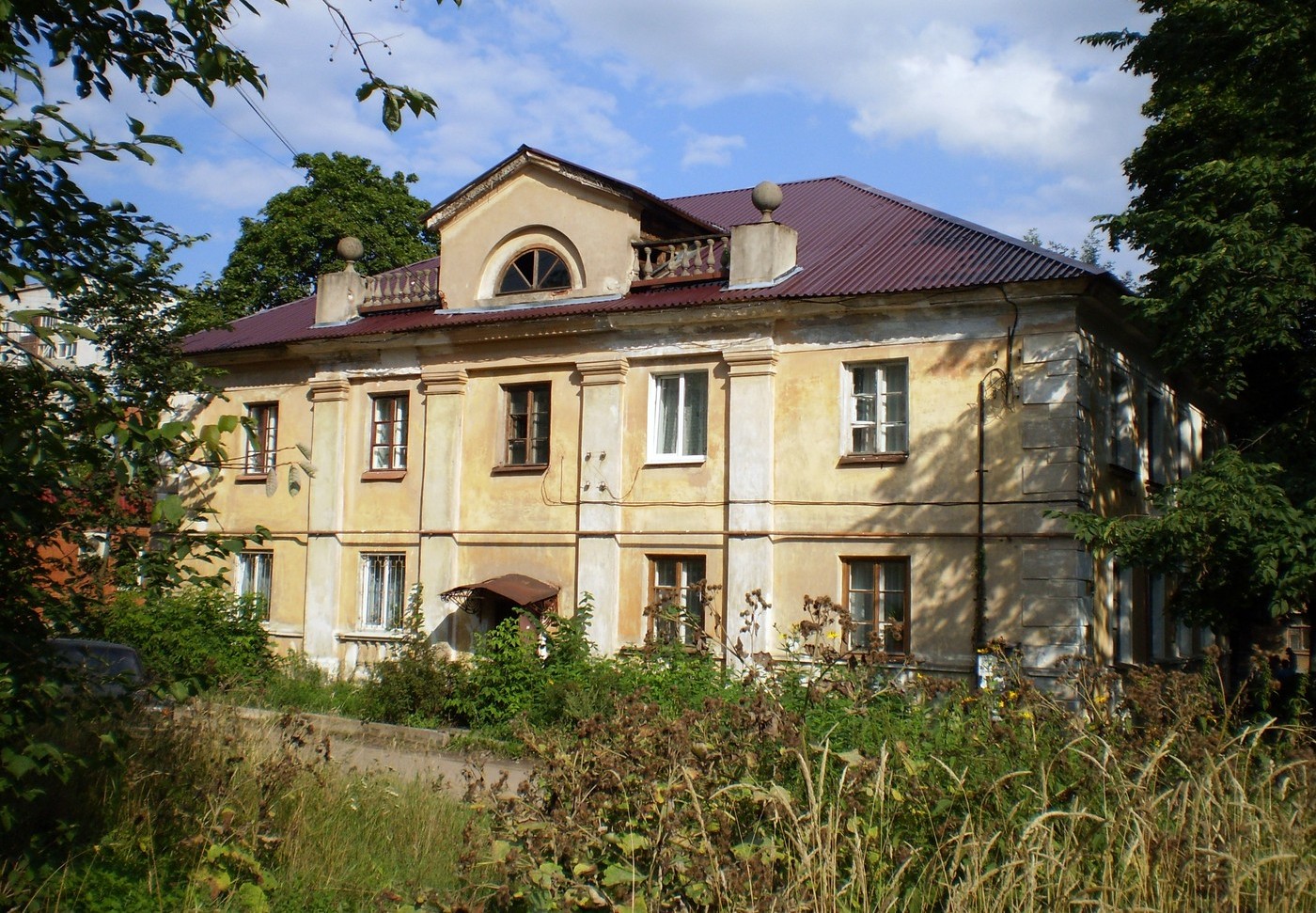 Луга, Проспект Кирова, 37