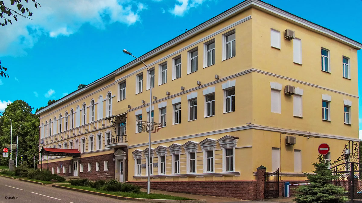 Ufa, Улица Тукаева, 23 / Советская улица, 2
