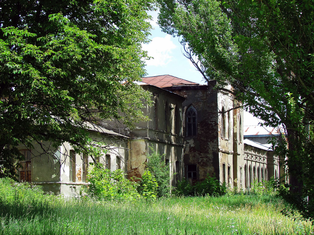 Люботин, Улица Хижного, 16