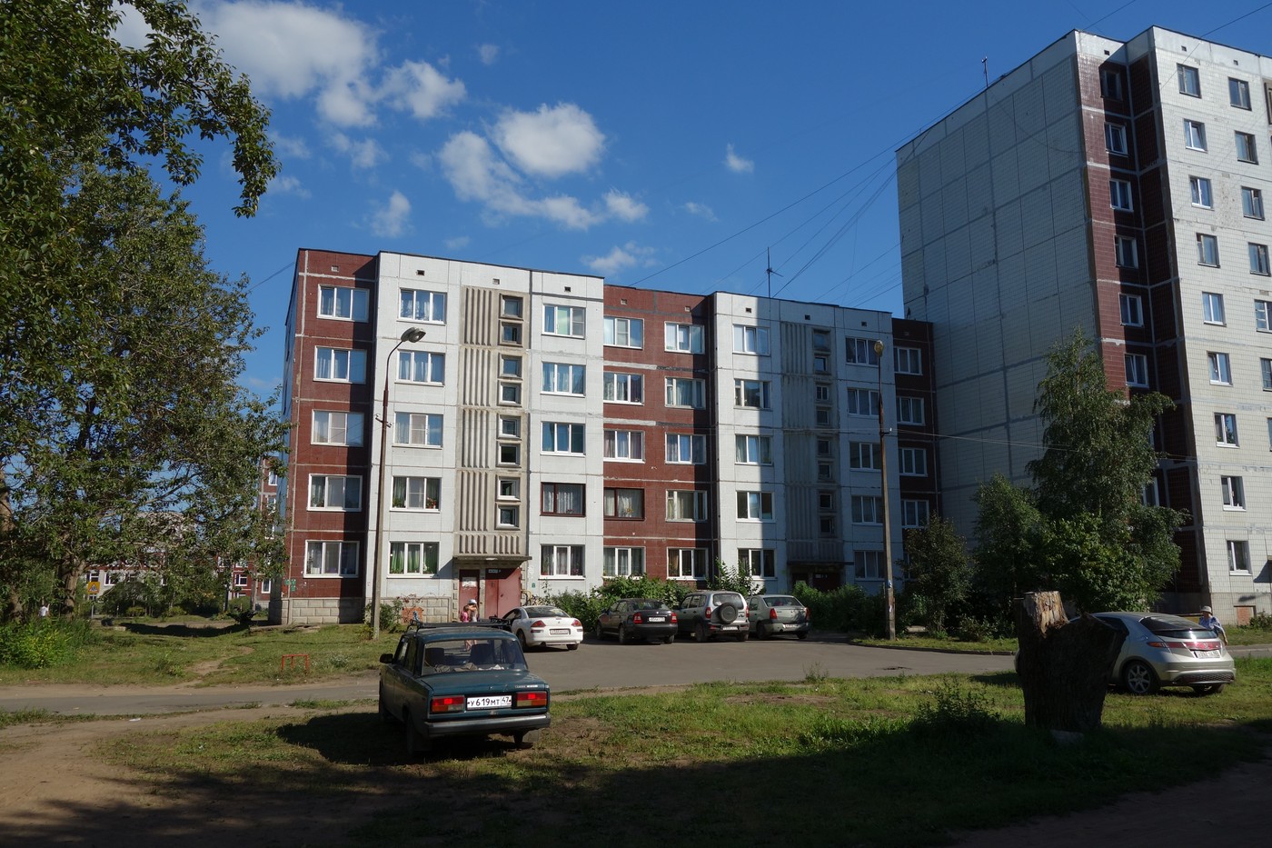 Луга, Проспект Володарского, 40 (подъезды 1-2)