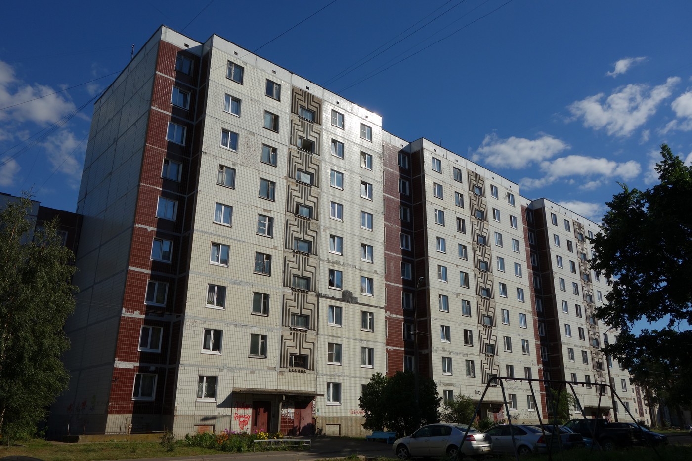 Луга, Проспект Володарского, 40 (подъезды 3-5)