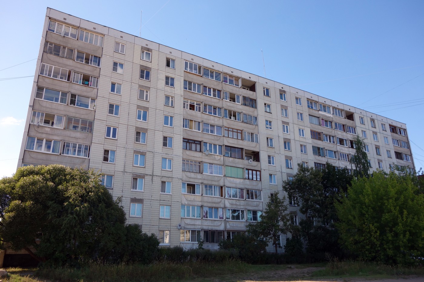 Луга, Проспект Володарского, 42 (подъезды 3-5)