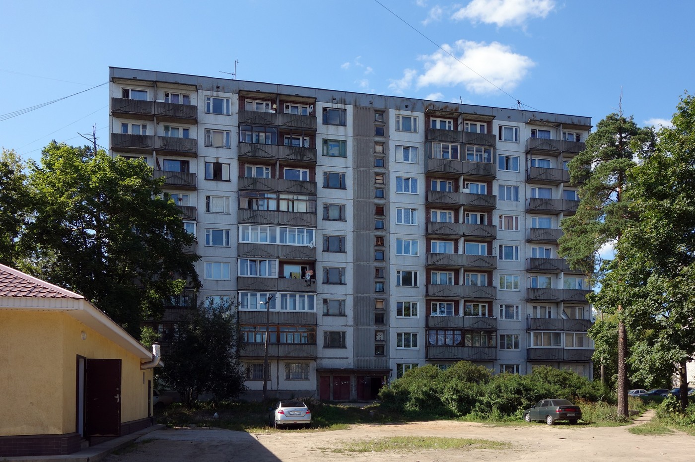Луга, Проспект Урицкого, 6