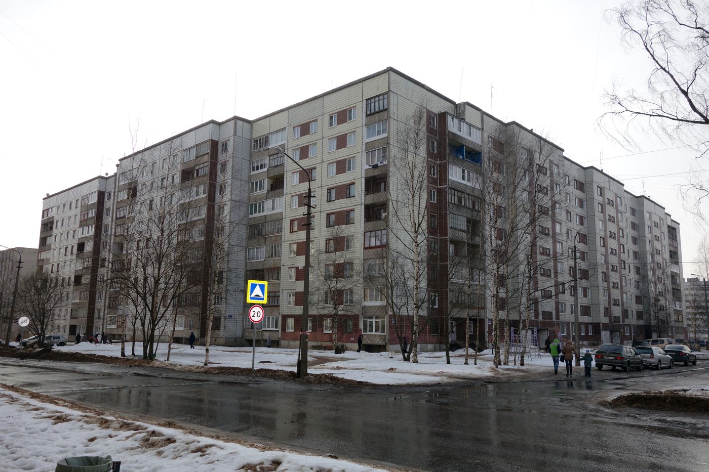 Тихвин, 6-й микрорайон, 27; 6-й микрорайон, 29Б; 6-й микрорайон, 29