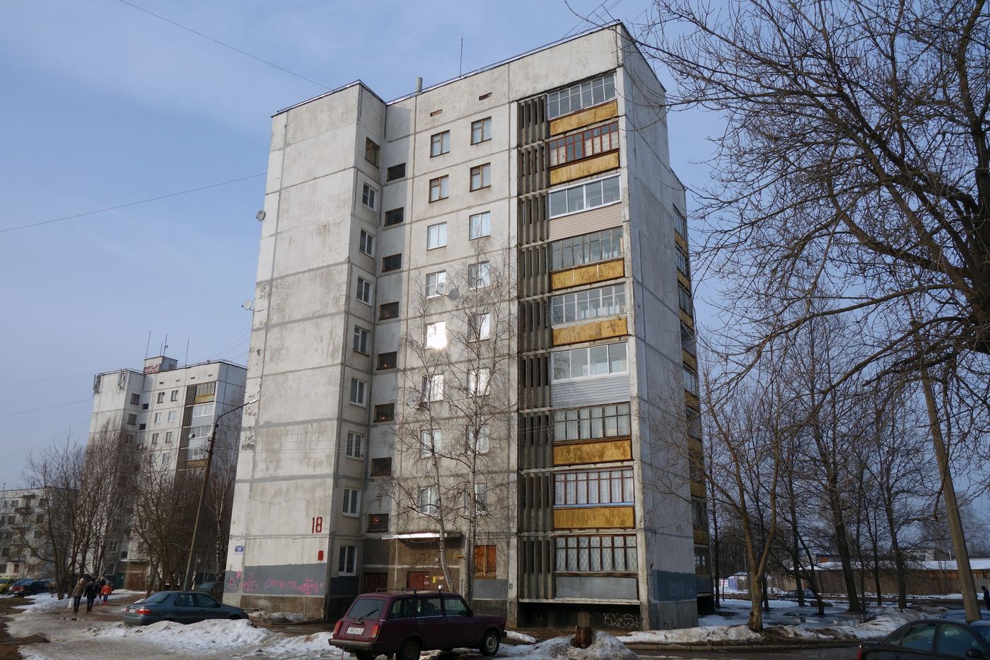 Тихвин, 4-й микрорайон, 18