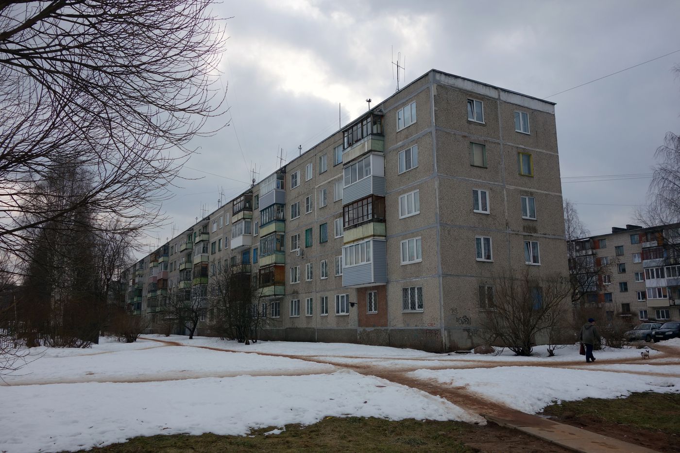 Тихвин, 4-й микрорайон, 27
