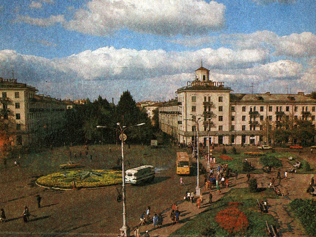 Самара, Проспект Металлургов, 77 / улица марии авейде, 31. Самара — Исторические фото (до 2000 года)
