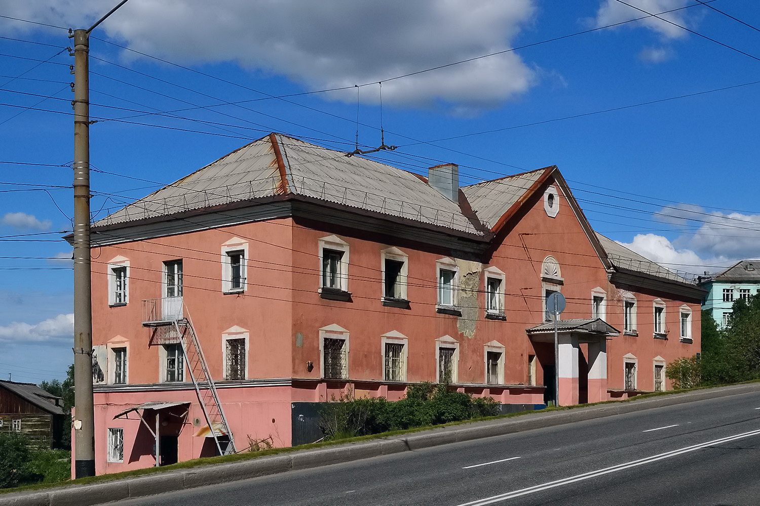 Мурманск, Улица Челюскинцев, 34