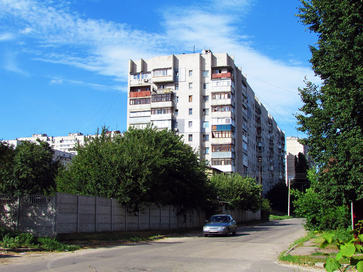 Харьков, Титаренковский переулок, 1