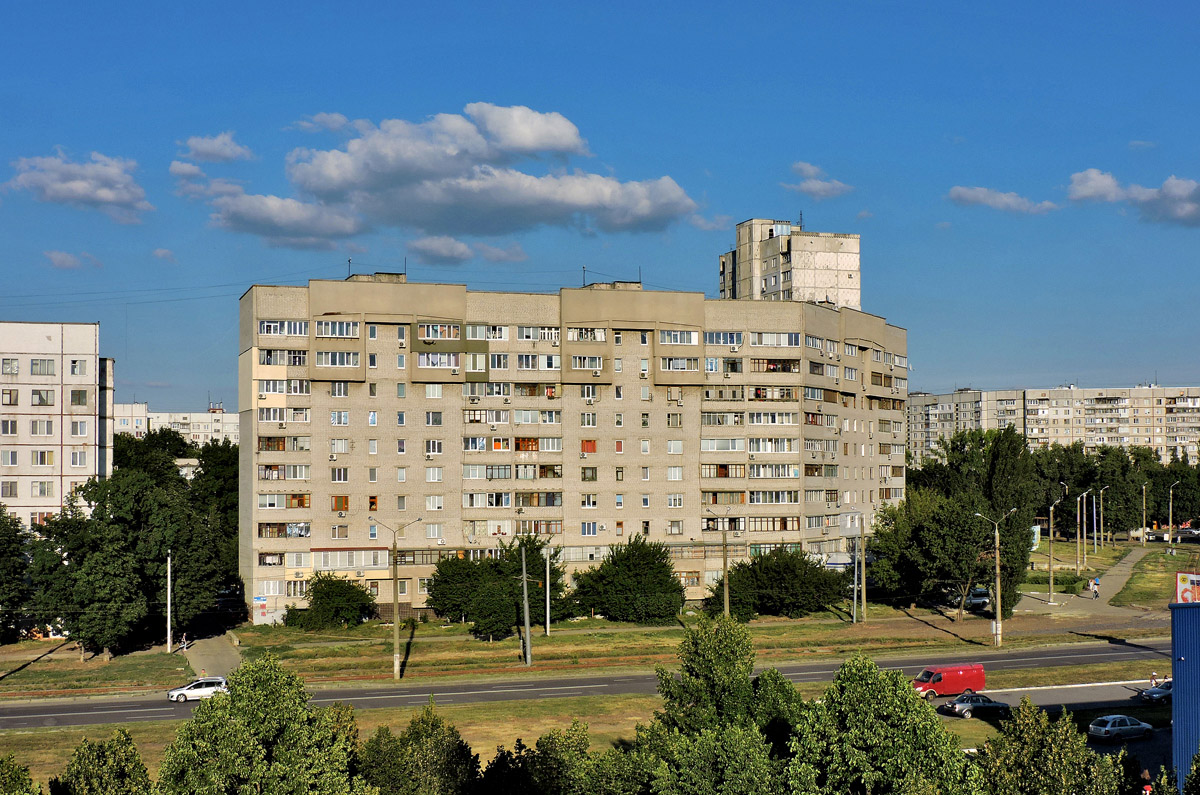 Charkow, Проспект Тракторостроителей, 86 / Салтовское шоссе, 137