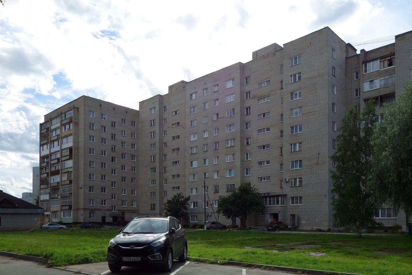 Великий Новгород, Большая Санкт-Петербургская улица, 136 корп. 1; Большая Санкт-Петербургская улица, 138
