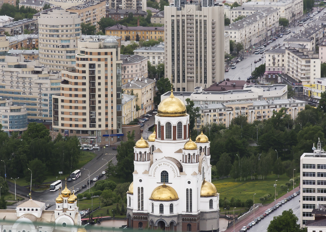 Екатеринбург, Улица Толмачева, 34А; Улица Николая Никонова, 4; Улица Якова Свердлова, 7