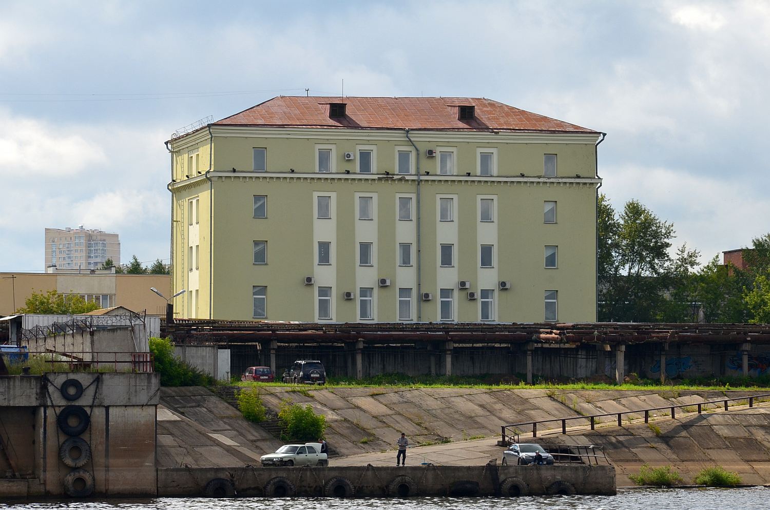 Пермь, Улица Сергея Данщина, 1А