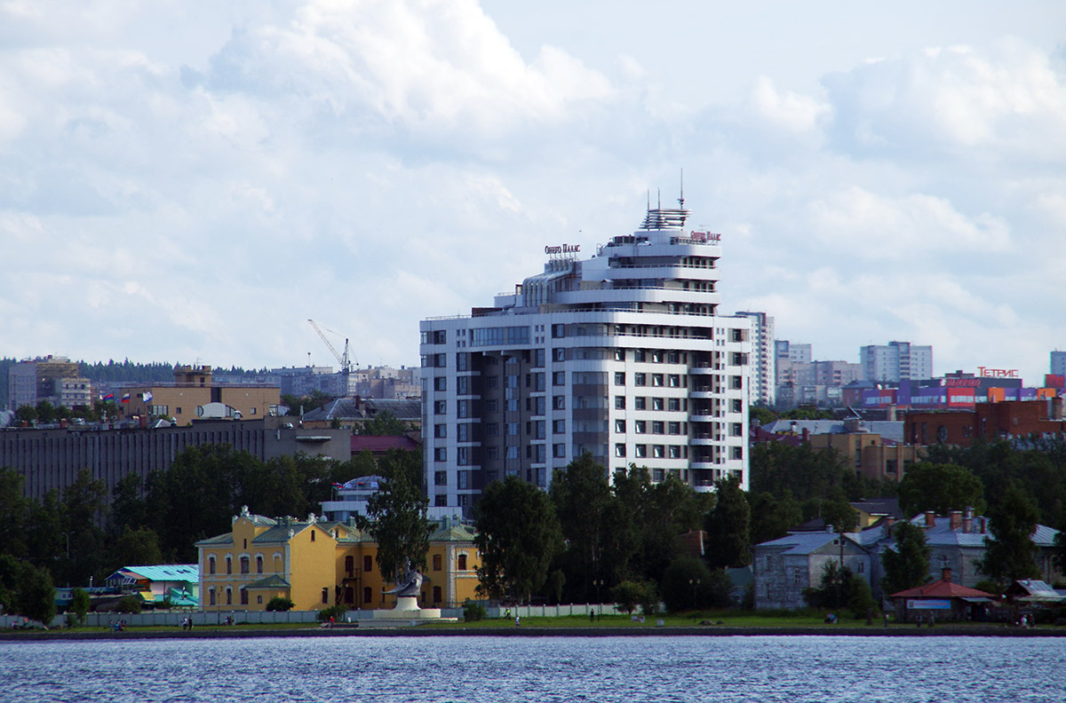 Петрозаводск, Малая Слободская улица, 2 / Улица Федосовой, 10; Улица Куйбышева, 26; Улица Федосовой, 18