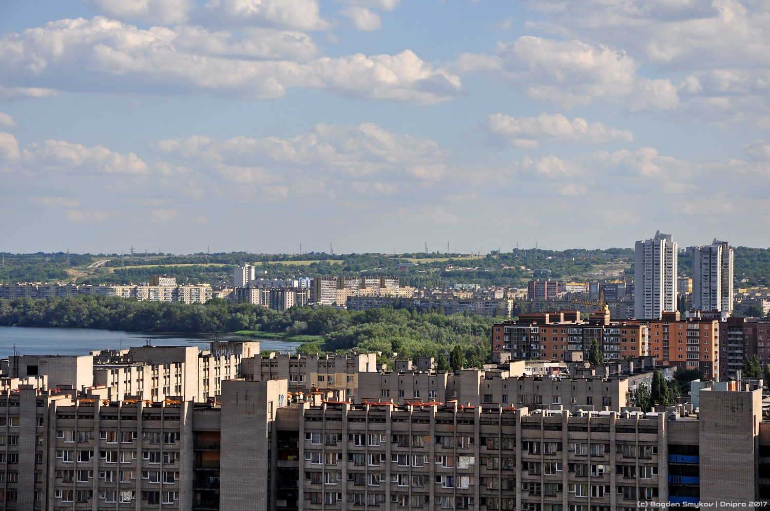 Днепр, Проспект Героев, 1; Проспект Героев, 1Б