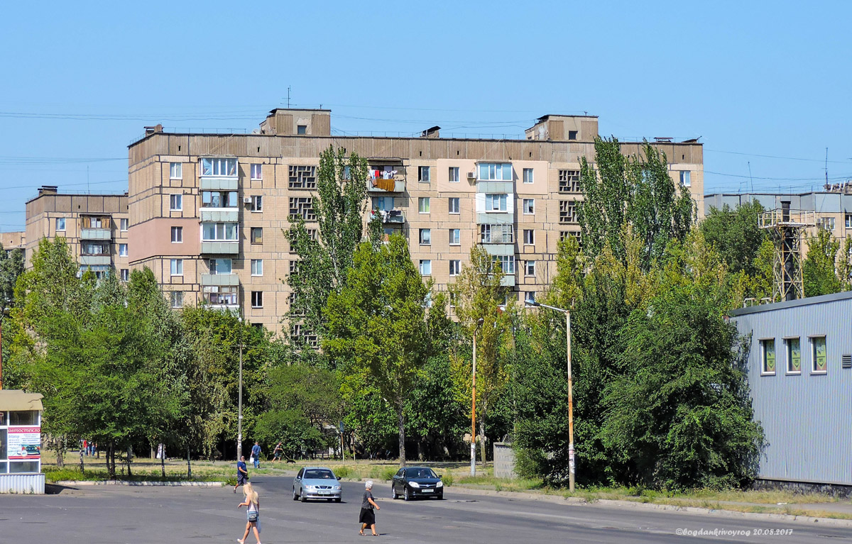 Кривой Рог, Вечерний бульвар, 9