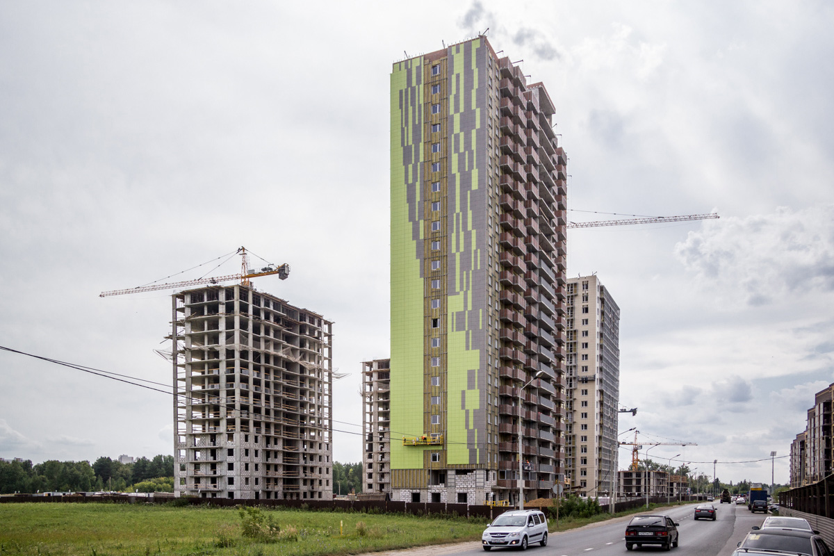 Казань, Улица Рауиса Гареева, 109; Улица Рауиса Гареева, 107; Улица Рауиса Гареева, 111 корп. 2