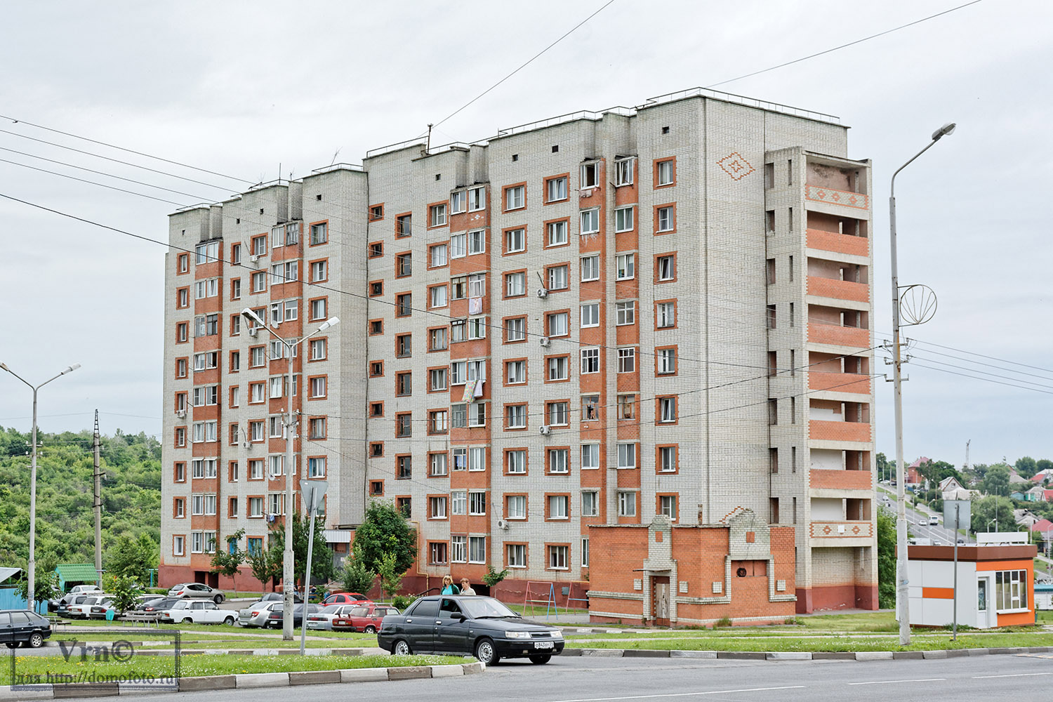 Губкин, Улица Космонавтов, 2