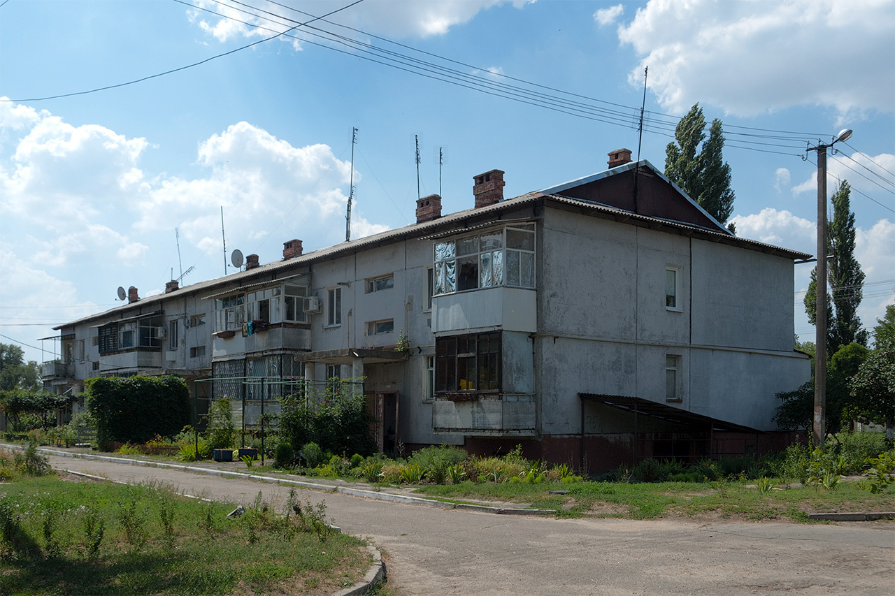 Мирное, Улица Олега Олексенко, 12