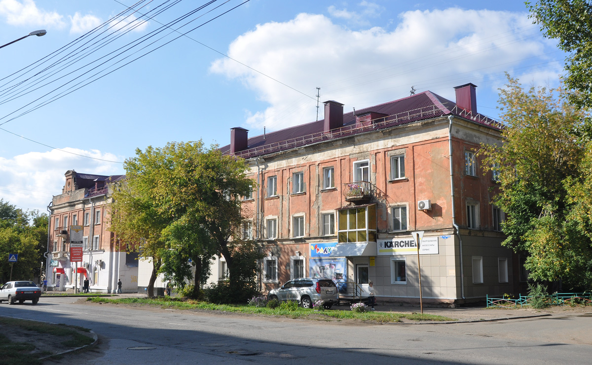 Omsk, Улица 20 лет РККА, 1; Улица 20 лет РККА, 3