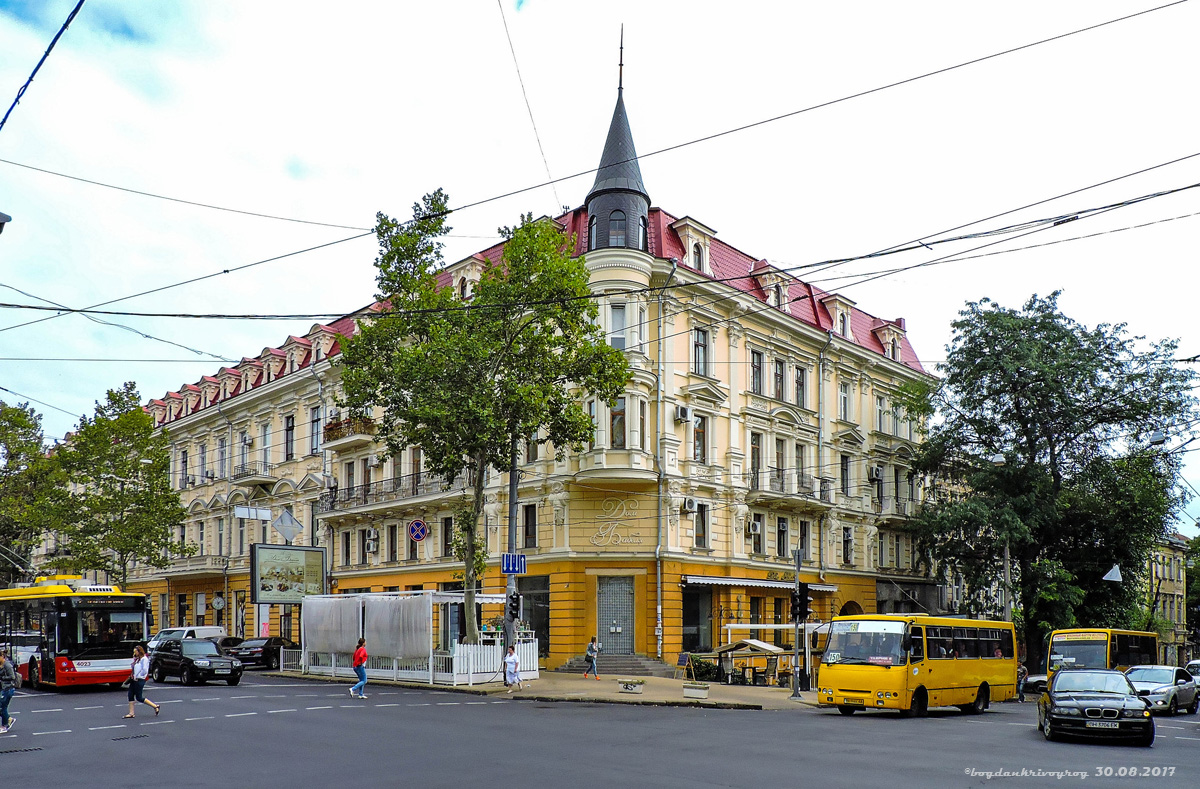 Odesa, вулиця жуковського, 22 / Рішельєвська вулиця, 15-17