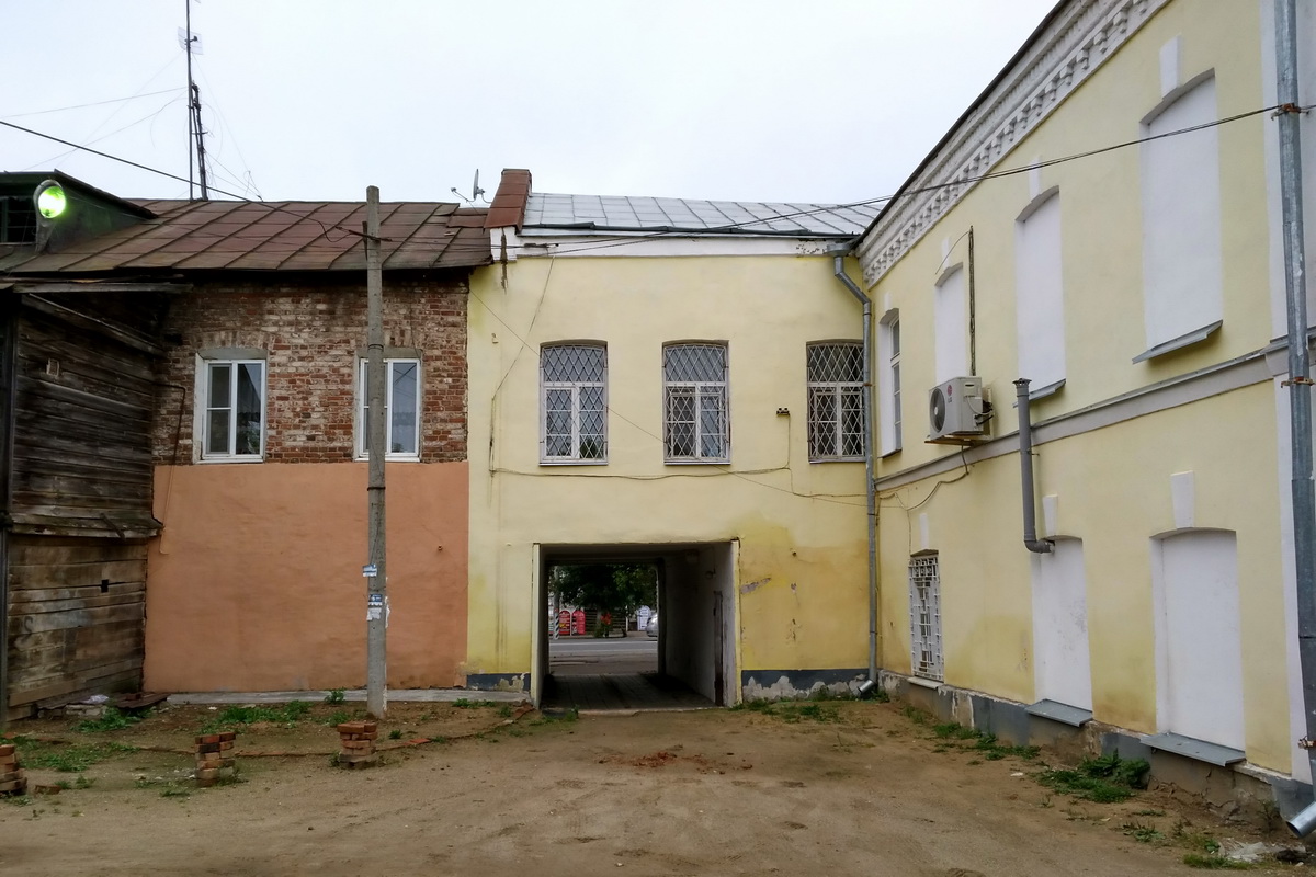 Pereslavl-Zalessky, Ростовская улица, 10; Ростовская улица, 8